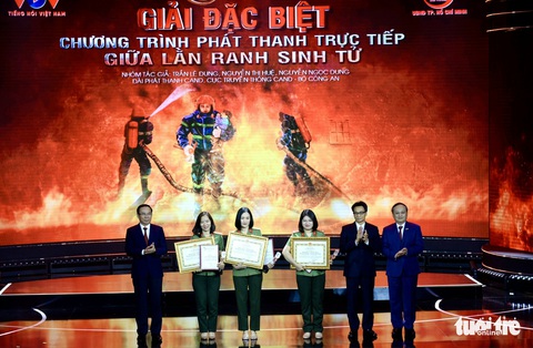 Liên hoan phát thanh toàn quốc: ‘Giữa lằn ranh sinh tử’ đoạt giải đặc biệt - Ảnh 4. Liên hoan phát thanh toàn quốc: ‘Giữa lằn ranh sinh tử’ đoạt giải đặc biệt - Ảnh 4.