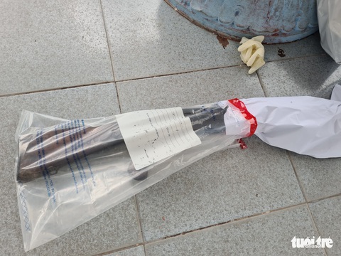 Khởi tố đại úy công an dùng súng AK cướp tiệm vàng ở Huế - Ảnh 1. Khởi tố đại úy công an dùng súng AK cướp tiệm vàng ở Huế - Ảnh 1.