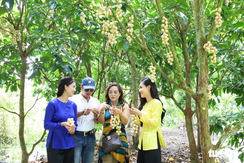 Về Cần Thơ, khó nhịn thèm món gà um dâu Hạ Châu ngọt lịm - Ảnh 1. Về Cần Thơ, khó nhịn thèm món gà um dâu Hạ Châu ngọt lịm - Ảnh 1.