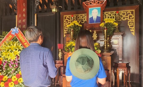 Võ Chí Công - Người học trò xuất sắc của Chủ tịch Hồ Chí Minh - Ảnh 1. Võ Chí Công - Người học trò xuất sắc của Chủ tịch Hồ Chí Minh - Ảnh 1.