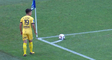Quang Hải được giao nhiệm vụ thực hiện các quả phạt góc của Pau FC - Ảnh 2. Quang Hải được giao nhiệm vụ thực hiện các quả phạt góc của Pau FC - Ảnh 2.