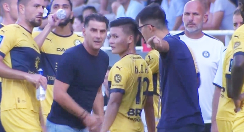 Quang Hải được giao nhiệm vụ thực hiện các quả phạt góc của Pau FC - Ảnh 3. Quang Hải được giao nhiệm vụ thực hiện các quả phạt góc của Pau FC - Ảnh 3.