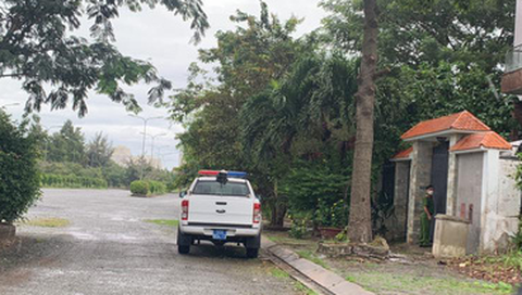 Thanh niên tử vong trong khu dân cư ở Nhà Bè, có nhiều vết chém - Ảnh 1. Thanh niên tử vong trong khu dân cư ở Nhà Bè, có nhiều vết chém - Ảnh 1.
