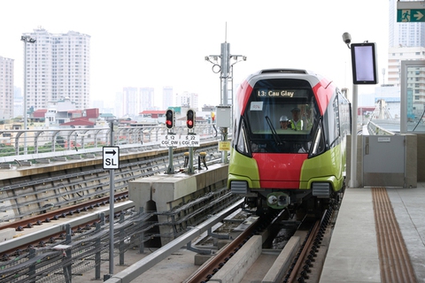 Kiểm tra metro Nhổn - ga Hà Nội chậm 7 năm, Thủ tướng nói: Vốn cấp đủ rồi, không có lý do để chậm - Ảnh 6. Kiểm tra metro Nhổn - ga Hà Nội chậm 7 năm, Thủ tướng nói: Vốn cấp đủ rồi, không có lý do để chậm - Ảnh 6.
