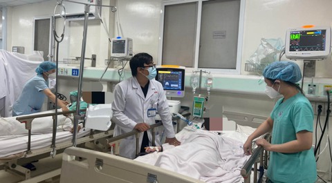 Ngộ độc rượu, tử vong nhanh - Ảnh 1. Ngộ độc rượu, tử vong nhanh - Ảnh 1.
