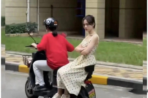 Ảnh vui 7-8: Siêu anh hùng cũng bị... hết xăng! - Ảnh 2. Ảnh vui 7-8: Siêu anh hùng cũng bị... hết xăng! - Ảnh 2.