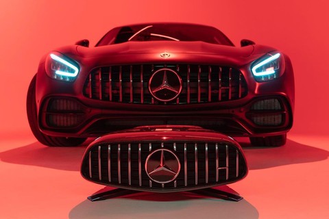 Bộ loa Mercedes-AMG siêu độc cho người mê âm nhạc, giá ngang xe phổ thông - Ảnh 1. Bộ loa Mercedes-AMG siêu độc cho người mê âm nhạc, giá ngang xe phổ thông - Ảnh 1.