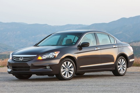 Loạt sedan 10 năm tuổi vẫn dùng ngon: Hầu hết xe Nhật, Toyota có tới 4 đại diện - Ảnh 2. Loạt sedan 10 năm tuổi vẫn dùng ngon: Hầu hết xe Nhật, Toyota có tới 4 đại diện - Ảnh 2.