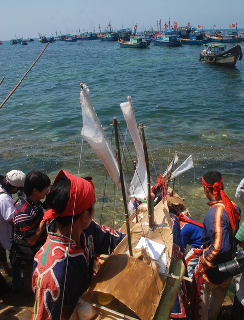 Quảng Ngãi phát triển du lịch chú trọng: Biển, đảo - Văn hóa - Sinh thái - Ảnh 2. Quảng Ngãi phát triển du lịch chú trọng: Biển, đảo - Văn hóa - Sinh thái - Ảnh 2.
