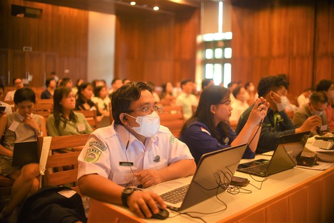 Các nhà khoa học đến từ 20 quốc gia về Quy Nhơn bàn về môi trường Việt Nam - Ảnh 2. Các nhà khoa học đến từ 20 quốc gia về Quy Nhơn bàn về môi trường Việt Nam - Ảnh 2.