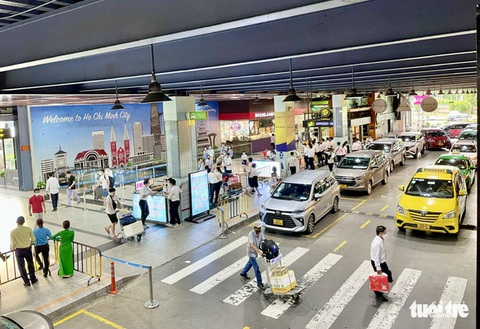 Bài học chấn chỉnh sân bay Tân Sơn Nhất chỉ vỏn vẹn vài trang giấy, sao không làm được? - Ảnh 1. Bài học chấn chỉnh sân bay Tân Sơn Nhất chỉ vỏn vẹn vài trang giấy, sao không làm được? - Ảnh 1.