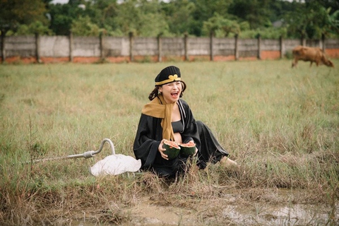 Mẹ bầu 7 tháng tung tăng vác bồ cào hóa Trư Bát Giới cực yêu - Ảnh 3. Mẹ bầu 7 tháng tung tăng vác bồ cào hóa Trư Bát Giới cực yêu - Ảnh 3.