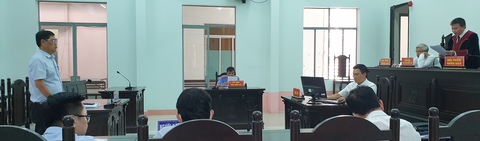 Nguyên phó chánh Thanh tra tỉnh Khánh Hòa kháng cáo vụ kiện chủ tịch tỉnh - Ảnh 1. Nguyên phó chánh Thanh tra tỉnh Khánh Hòa kháng cáo vụ kiện chủ tịch tỉnh - Ảnh 1.