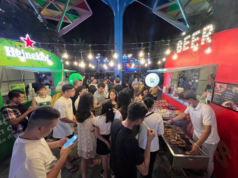 Khám phá hè bùng nổ với phố bia Tây tại Phú Quốc - Ảnh 7. Khám phá hè bùng nổ với phố bia Tây tại Phú Quốc - Ảnh 7.