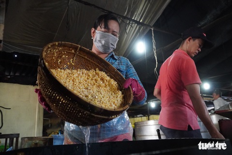 Kỳ công làm món tàu hũ ky vừa giòn, vừa dai và đầy dinh dưỡng - Ảnh 1. Kỳ công làm món tàu hũ ky vừa giòn, vừa dai và đầy dinh dưỡng - Ảnh 1.