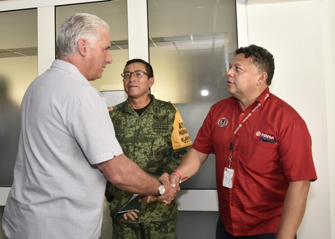 Vụ cháy kho dầu kinh hoàng ở Cuba: Tình đoàn kết đặc biệt ở vịnh Matanzas - Ảnh 1. Vụ cháy kho dầu kinh hoàng ở Cuba: Tình đoàn kết đặc biệt ở vịnh Matanzas - Ảnh 1.