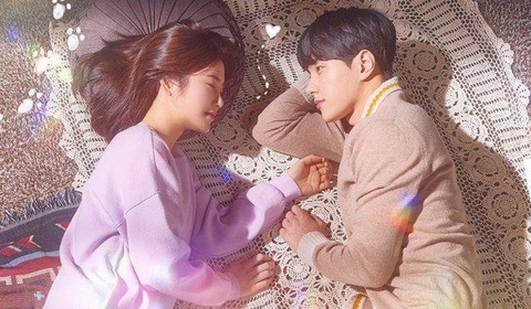Chuyện tình kỳ lạ giữa cô chủ và mỹ nam mèo trong ‘Chàng trai bí ẩn’ - Ảnh 1. Chuyện tình kỳ lạ giữa cô chủ và mỹ nam mèo trong ‘Chàng trai bí ẩn’ - Ảnh 1.