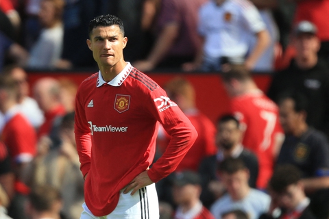 Ronaldo trả giá cho sự tham lam - Ảnh 1. Ronaldo trả giá cho sự tham lam - Ảnh 1.