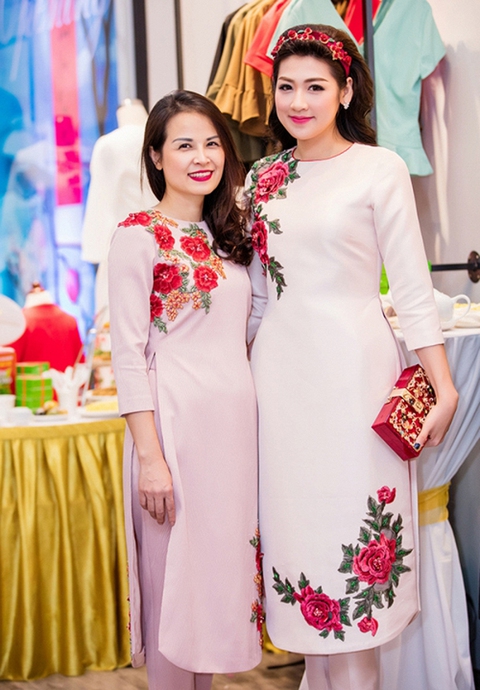 Những bà mẹ quá trẻ đẹp, bị nhầm lẫn là chị em với các mỹ nhân Việt - Ảnh 7. Những bà mẹ quá trẻ đẹp, bị nhầm lẫn là chị em với các mỹ nhân Việt - Ảnh 7.