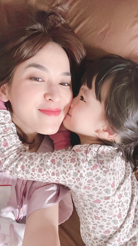 Ảnh vui sao Việt 9-8: Hoa hậu H’Hen Niê như nông dân chính hiệu - Ảnh 9. Ảnh vui sao Việt 9-8: Hoa hậu H’Hen Niê như nông dân chính hiệu - Ảnh 9.