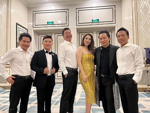 Ảnh vui sao Việt 9-8: Hoa hậu H’Hen Niê như nông dân chính hiệu - Ảnh 10. Ảnh vui sao Việt 9-8: Hoa hậu H’Hen Niê như nông dân chính hiệu - Ảnh 10.