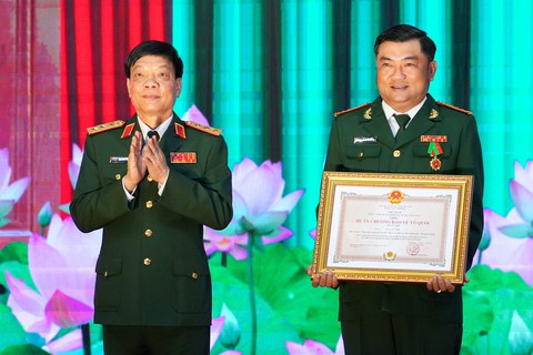 Lực lượng vũ trang TP.HCM đồng hành với sự phát triển của thành phố - Ảnh 3. Lực lượng vũ trang TP.HCM đồng hành với sự phát triển của thành phố - Ảnh 3.