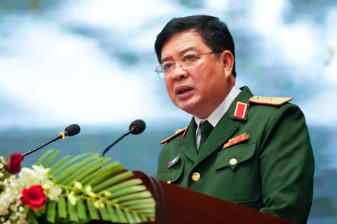 Lực lượng vũ trang TP.HCM đồng hành với sự phát triển của thành phố - Ảnh 2. Lực lượng vũ trang TP.HCM đồng hành với sự phát triển của thành phố - Ảnh 2.