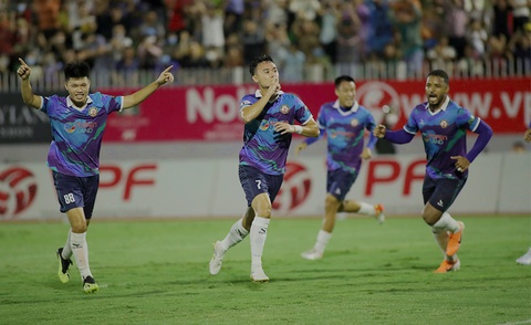 Trọng tài Trần Đình Thịnh bắt chính trận Hà Nội - Topenland Bình Định, Đặng Văn Lâm có thể ra sân - Ảnh 1. Trọng tài Trần Đình Thịnh bắt chính trận Hà Nội - Topenland Bình Định, Đặng Văn Lâm có thể ra sân - Ảnh 1.