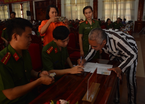 Đặc xá là bước khởi đầu cho con đường hướng thiện - Ảnh 3. Đặc xá là bước khởi đầu cho con đường hướng thiện - Ảnh 3.