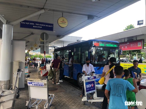 Giao thông ngày đầu dịp lễ 2-9 tại TP.HCM: Có ùn ứ nhưng vẫn ‘dễ thở’ - Ảnh 6. Giao thông ngày đầu dịp lễ 2-9 tại TP.HCM: Có ùn ứ nhưng vẫn ‘dễ thở’ - Ảnh 6.