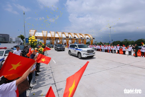 Quảng Ninh thông xe cao tốc Vân Đồn - Móng Cái - Ảnh 4. Quảng Ninh thông xe cao tốc Vân Đồn - Móng Cái - Ảnh 4.
