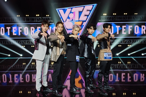 Vote for five hoãn lịch chiếu vì ê kíp nhiễm COVID-19; Khai mạc Liên hoan phim Venice lần thứ 79 - Ảnh 4. Vote for five hoãn lịch chiếu vì ê kíp nhiễm COVID-19; Khai mạc Liên hoan phim Venice lần thứ 79 - Ảnh 4.