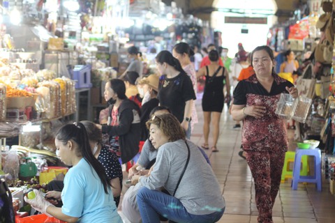 Nghỉ lễ 2-9: Khu vui chơi đông đúc, nhiều điểm mua sắm còn chờ khách - Ảnh 8. Nghỉ lễ 2-9: Khu vui chơi đông đúc, nhiều điểm mua sắm còn chờ khách - Ảnh 8.