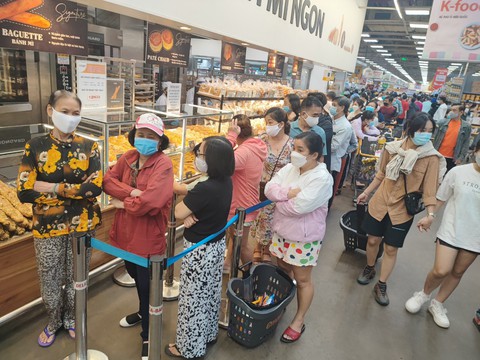 Nghỉ lễ 2-9: Khu vui chơi đông đúc, nhiều điểm mua sắm còn chờ khách - Ảnh 6. Nghỉ lễ 2-9: Khu vui chơi đông đúc, nhiều điểm mua sắm còn chờ khách - Ảnh 6.