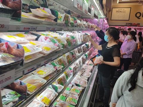 Nghỉ lễ 2-9: Khu vui chơi đông đúc, nhiều điểm mua sắm còn chờ khách - Ảnh 7. Nghỉ lễ 2-9: Khu vui chơi đông đúc, nhiều điểm mua sắm còn chờ khách - Ảnh 7.