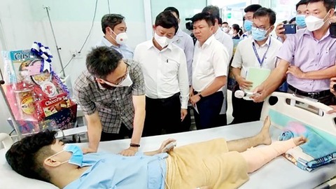 Chúng tôi đã may mắn sống sót - Ảnh 1. Chúng tôi đã may mắn sống sót - Ảnh 1.
