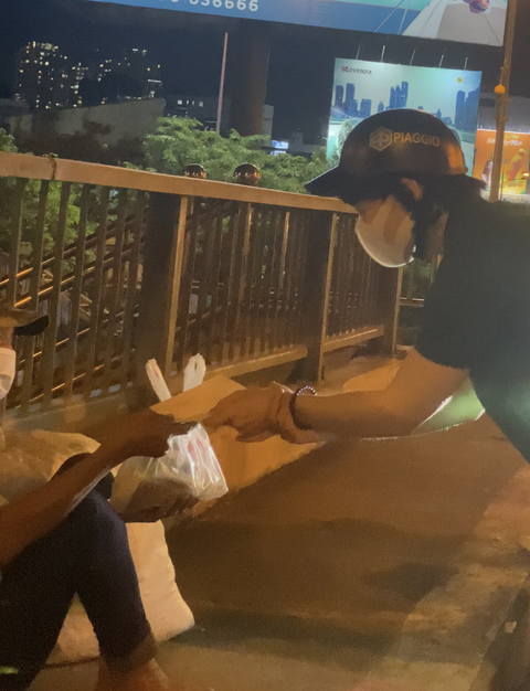 Tiếp nối chuỗi video ý nghĩa trên TikTok, Tun Phạm gửi tặng niềm vui mùa Trung thu - Ảnh 4. Tiếp nối chuỗi video ý nghĩa trên TikTok, Tun Phạm gửi tặng niềm vui mùa Trung thu - Ảnh 4.