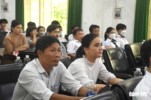 GS Phan Thành Nam trao đổi về học toán, dạy toán hiện nay - Ảnh 2. GS Phan Thành Nam trao đổi về học toán, dạy toán hiện nay - Ảnh 2.