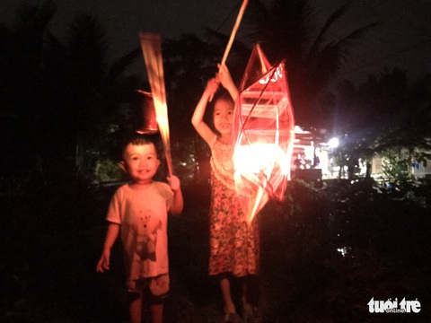 Chiếc đèn ông sao đầy ắp yêu thương của cậu - Ảnh 4. Chiếc đèn ông sao đầy ắp yêu thương của cậu - Ảnh 4.