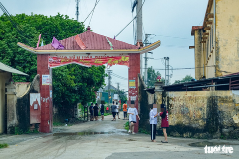 Vụ hàng trăm học sinh ở Hưng Yên không đến trường nhiều ngày: Tiếp tục tuyên truyền - Ảnh 3. Vụ hàng trăm học sinh ở Hưng Yên không đến trường nhiều ngày: Tiếp tục tuyên truyền - Ảnh 3.