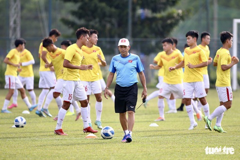 U20 Việt Nam chạy bài trơn tru với 10 cầu thủ từ hạng nhất, V-League - Ảnh 1. U20 Việt Nam chạy bài trơn tru với 10 cầu thủ từ hạng nhất, V-League - Ảnh 1.