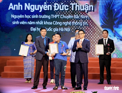 3 chiến sĩ phòng cháy chữa cháy được vinh danh trong chương trình Vinh quang Việt Nam 2022 - Ảnh 3. 3 chiến sĩ phòng cháy chữa cháy được vinh danh trong chương trình Vinh quang Việt Nam 2022 - Ảnh 3.