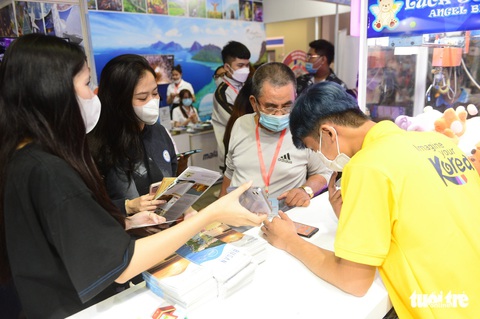 Hội chợ du lịch quốc tế TP.HCM: Khách hàng lưu tâm các tour nước ngoài - Ảnh 3. Hội chợ du lịch quốc tế TP.HCM: Khách hàng lưu tâm các tour nước ngoài - Ảnh 3.