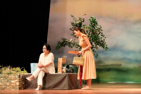 Hoàng Thái Thanh trình làng vở mới Mùi của hạnh phúc - Ảnh 4. Hoàng Thái Thanh trình làng vở mới Mùi của hạnh phúc - Ảnh 4.