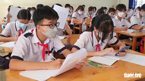 Học sinh nhiều nơi được miễn học phí - Ảnh 4. Học sinh nhiều nơi được miễn học phí - Ảnh 4.