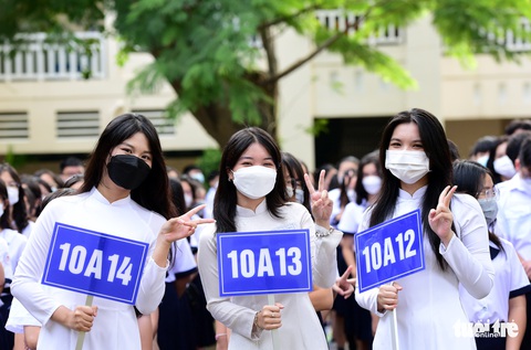Học sinh nhiều nơi được miễn học phí - Ảnh 1. Học sinh nhiều nơi được miễn học phí - Ảnh 1.
