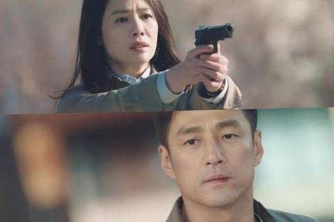 Mặt trái của sự thật: Ngôi sao ‘giày thủy tinh’ Kim Hyun Joo bị giằng xé giữa tình yêu và công lý - Ảnh 1. Mặt trái của sự thật: Ngôi sao ‘giày thủy tinh’ Kim Hyun Joo bị giằng xé giữa tình yêu và công lý - Ảnh 1.