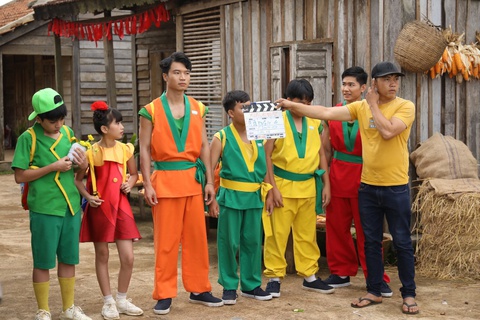 Thắng lớn ở màn ảnh rộng, Võ Thanh Hòa vẫn làm web drama về kungfu cho thiếu nhi - Ảnh 2. Thắng lớn ở màn ảnh rộng, Võ Thanh Hòa vẫn làm web drama về kungfu cho thiếu nhi - Ảnh 2.