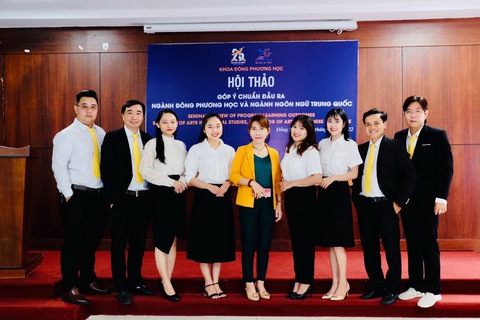 Khi thầy cô... đi xin - Ảnh 1. Khi thầy cô... đi xin - Ảnh 1.