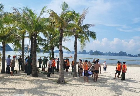 Một phụ nữ thiệt mạng khi chơi mô tô nước trái phép trong đêm tại Hạ Long - Ảnh 1. Một phụ nữ thiệt mạng khi chơi mô tô nước trái phép trong đêm tại Hạ Long - Ảnh 1.